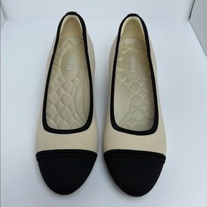 Vivaia Julie Pro Cream & Black Elegant Heels,  Size 10 (41) - Like New